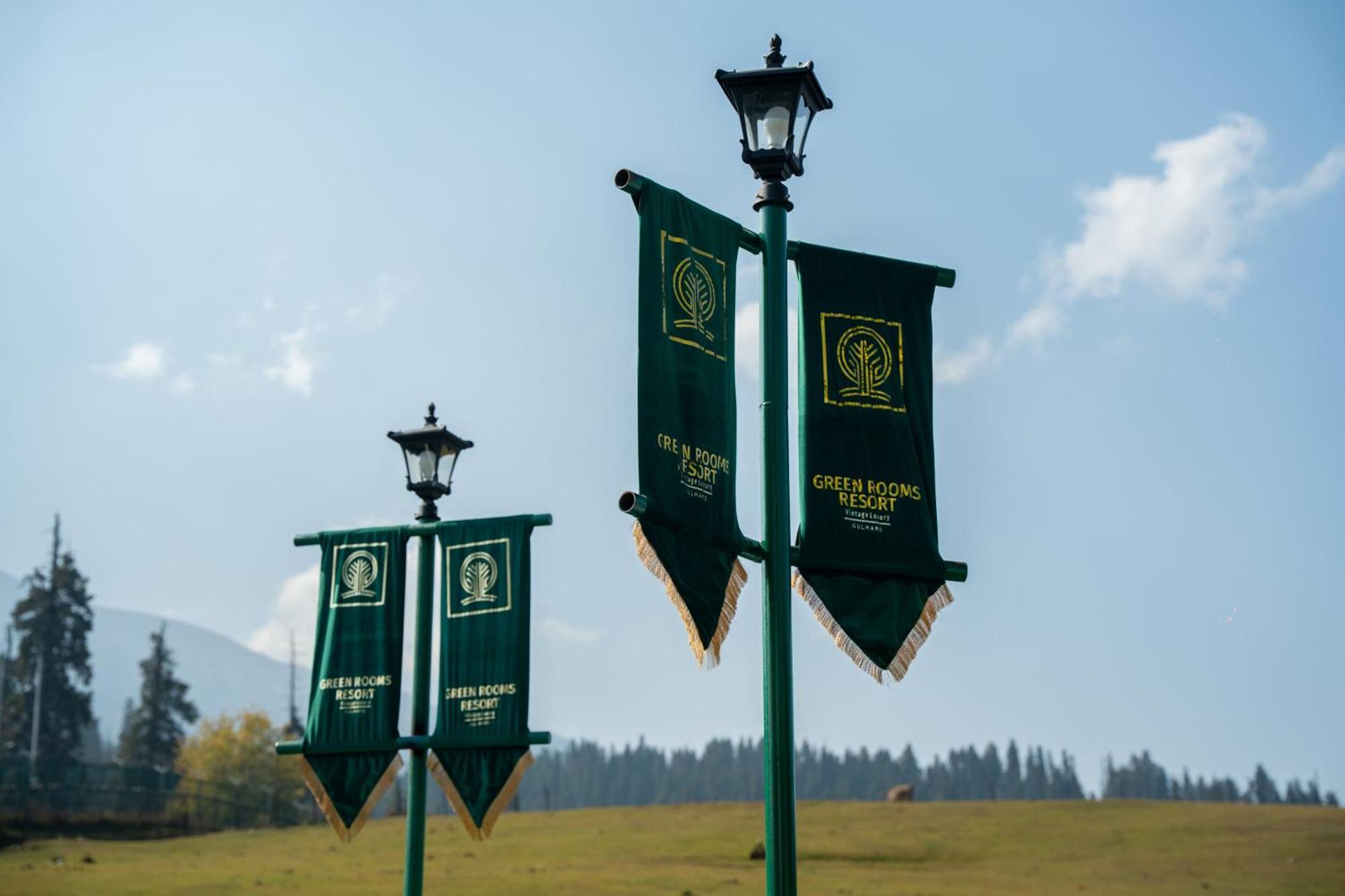 Green Rooms Resort Gulmarg Exteriör bild