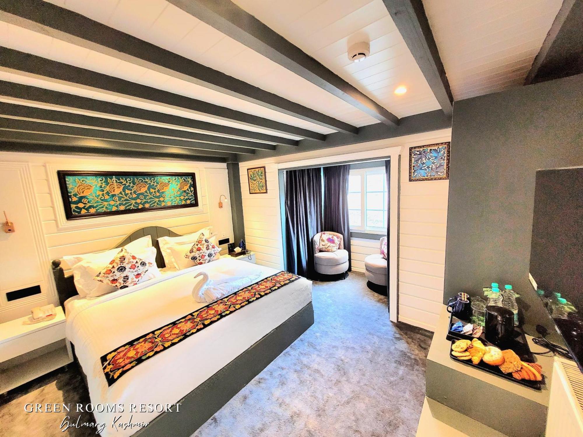 Green Rooms Resort Gulmarg Exteriör bild