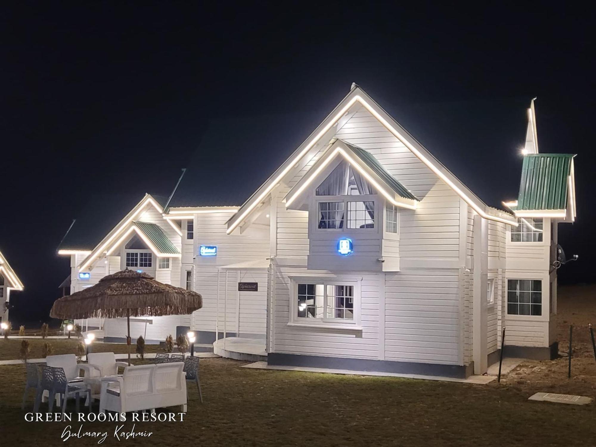Green Rooms Resort Gulmarg Exteriör bild