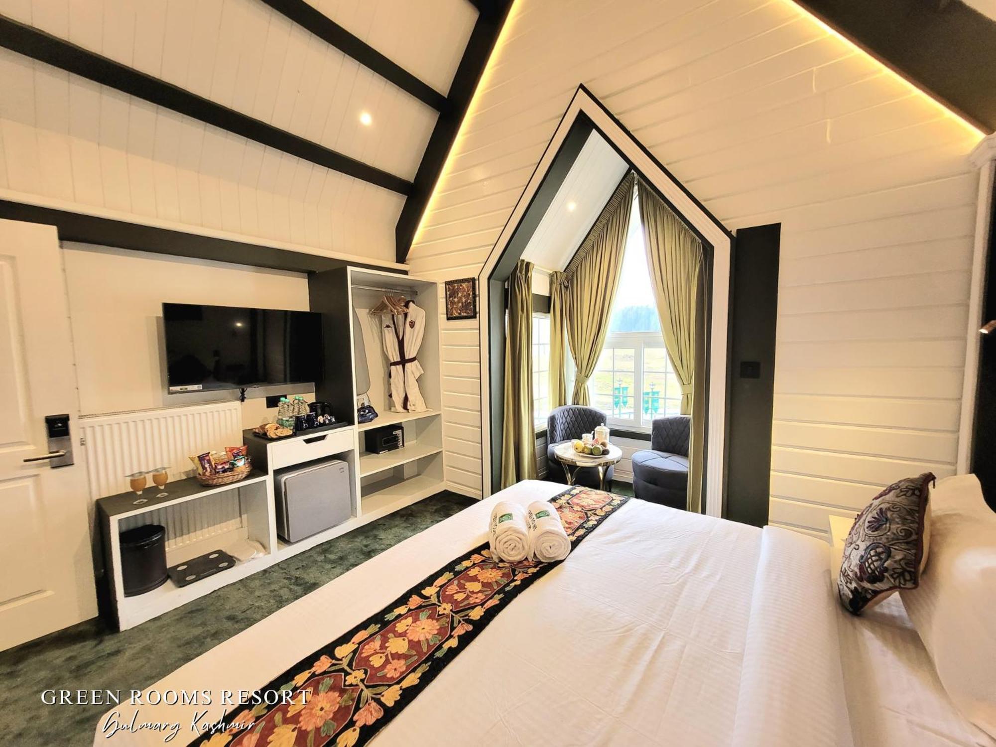 Green Rooms Resort Gulmarg Exteriör bild